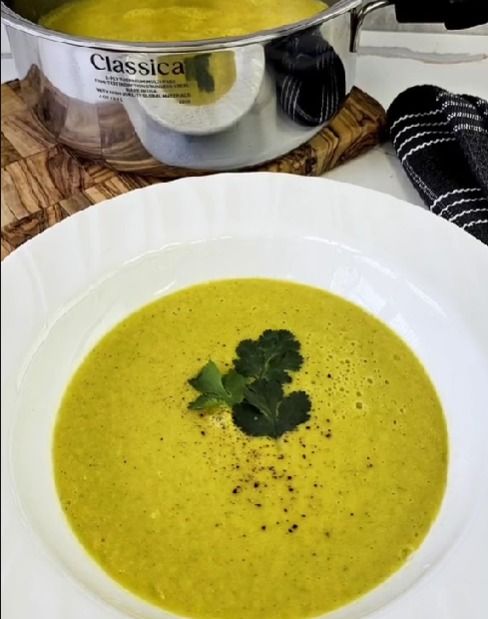 Creamy Zucchini Soup Made in Classica®: Healthy Comfort Food in Minutes